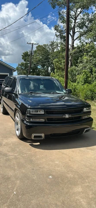 2005 Chevrolet Suburban 9th Gen - Image 5 of 6
