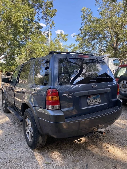 2005 Chevrolet Tracker - Image 3 of 3