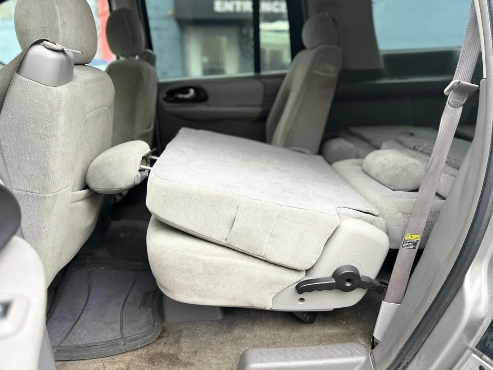2005 Chevrolet Trailblazer - Image 18 of 19