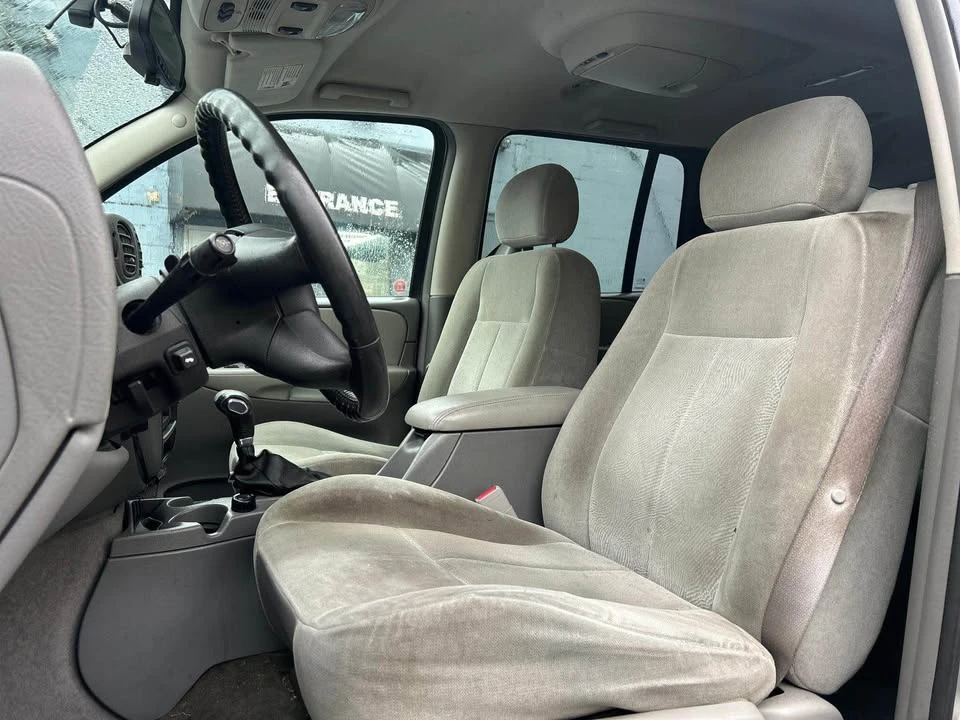 2005 Chevrolet Trailblazer - Image 16 of 19