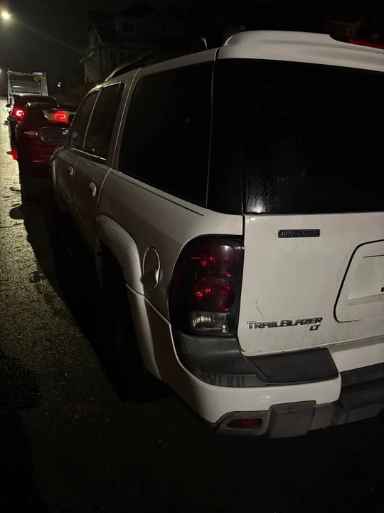 2005 Chevrolet Trailblazer - Image 3 of 10