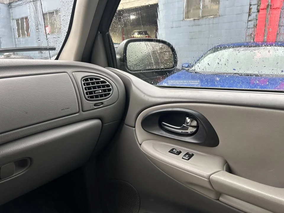 2005 Chevrolet Trailblazer - Image 4 of 19