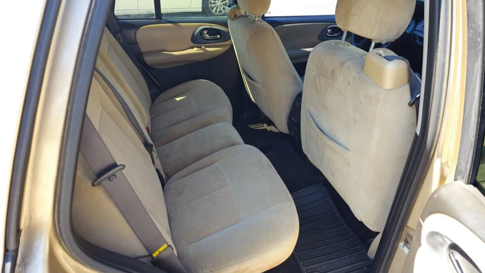 2005 Chevrolet Trailblazer - Image 8 of 9