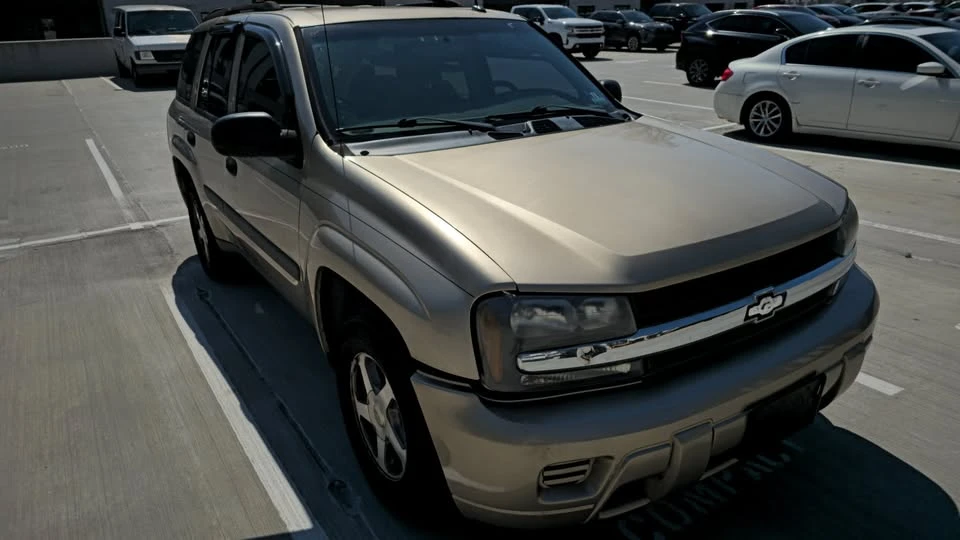 2005 Chevrolet Trailblazer - Image 2 of 9