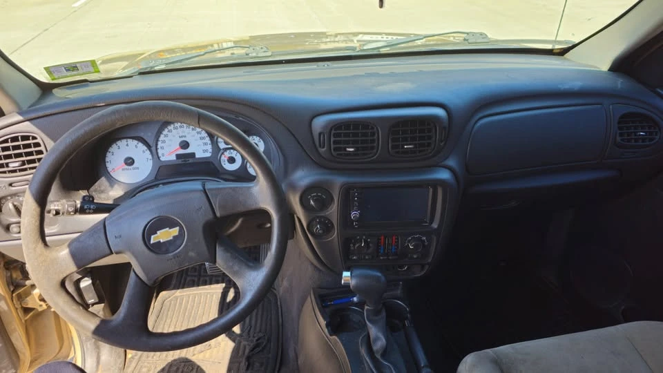 2005 Chevrolet Trailblazer - Image 6 of 9