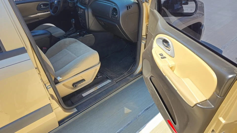 2005 Chevrolet Trailblazer - Image 7 of 9
