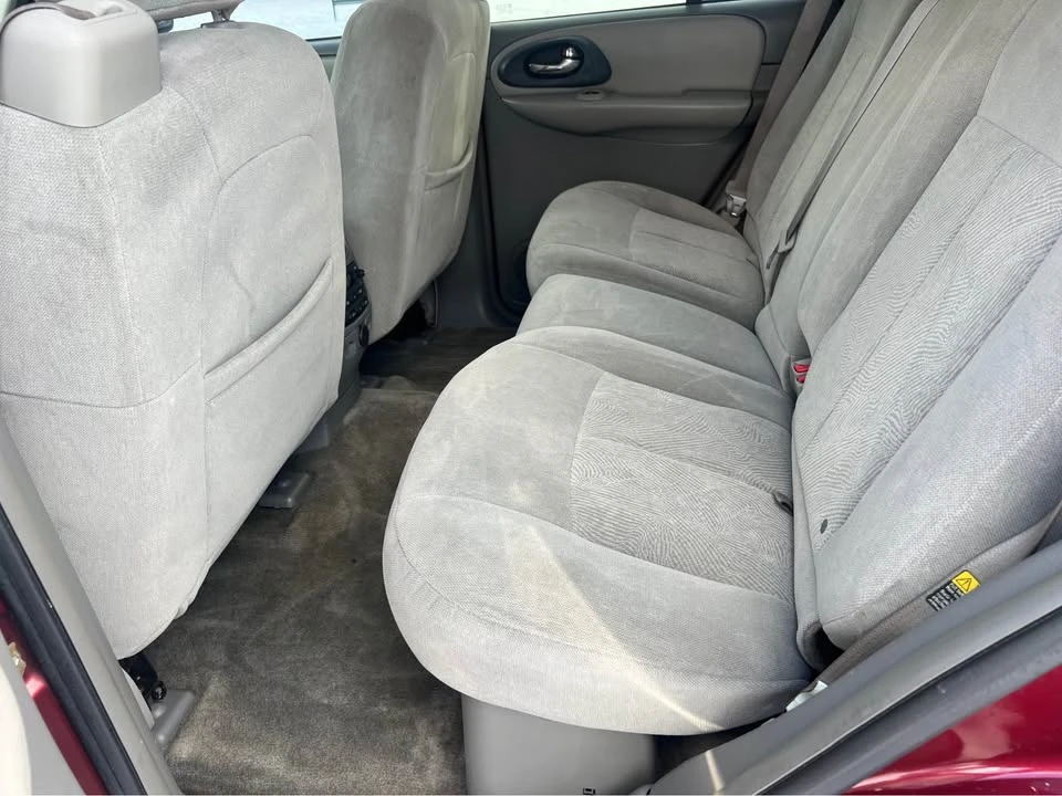 2005 Chevrolet Trailblazer - Image 16 of 18