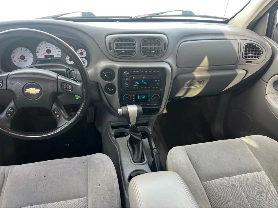 2005 Chevrolet Trailblazer - Image 11 of 18