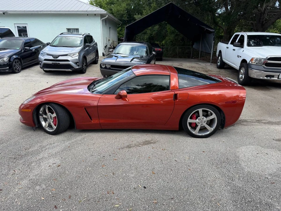 2005 Chevrolet Corvette C6 - Image 2 of 16
