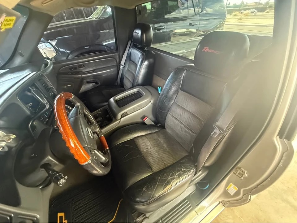 2005 Chevrolet SS - Image 6 of 7
