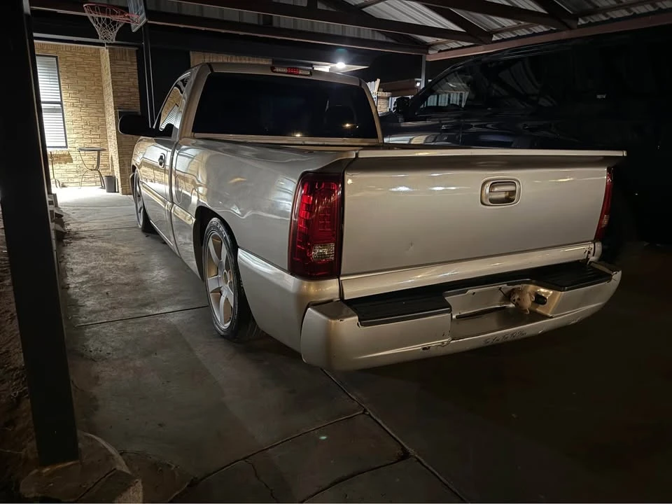 2005 Chevrolet SS - Image 3 of 7