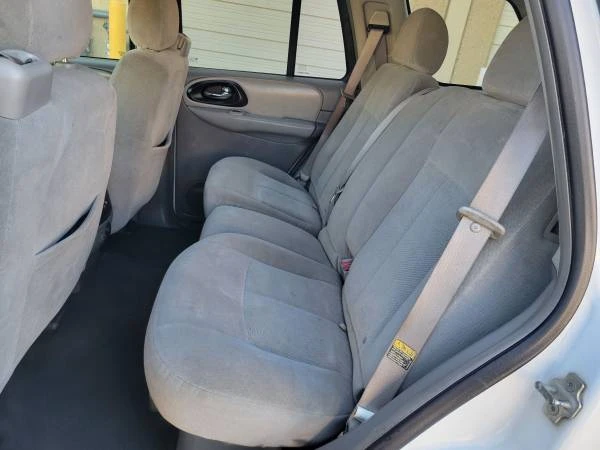 2005 Chevrolet Trailblazer - Image 4 of 5