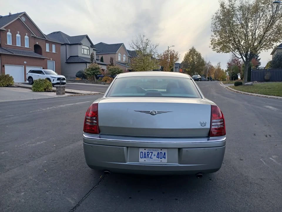 2005 Chrysler 300 (2005-2023) - Image 6 of 20