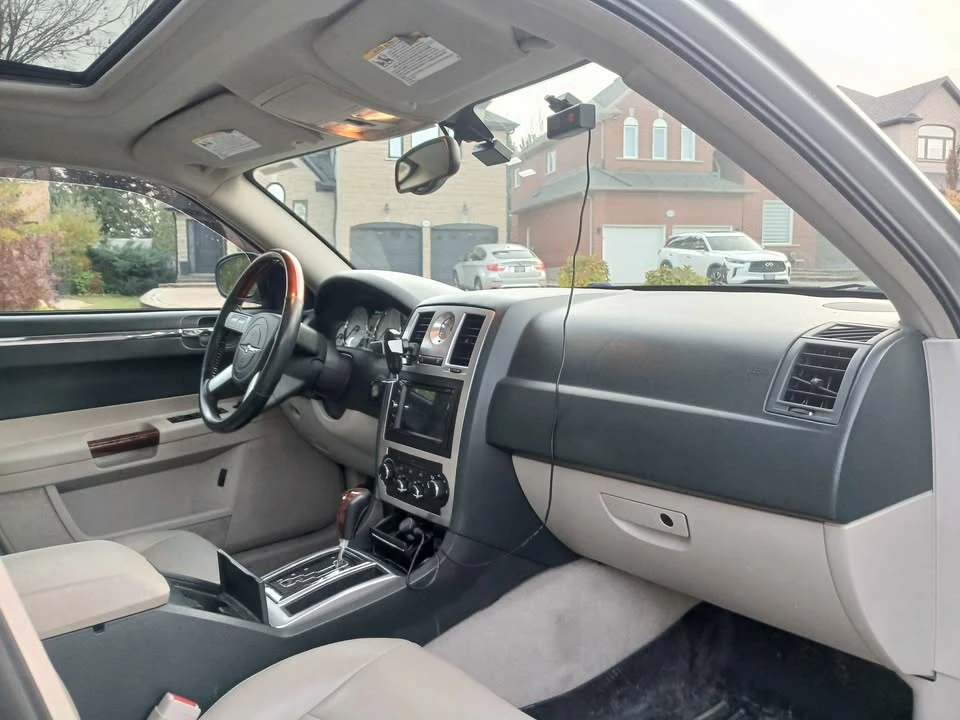 2005 Chrysler 300 (2005-2023) - Image 10 of 20