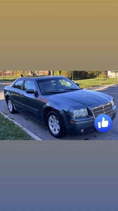 2005 Chrysler 300 (2005-2023) - Image 3 of 8