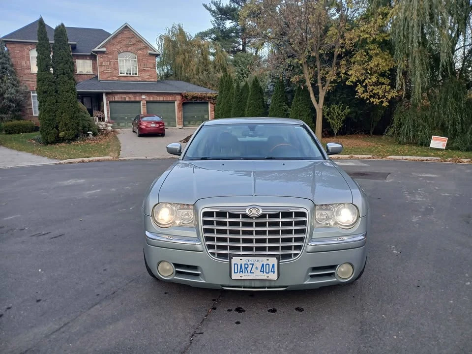 2005 Chrysler 300 (2005-2023) - Image 2 of 20