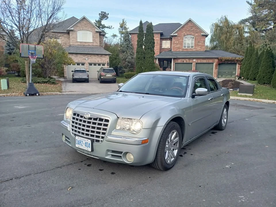 2005 Chrysler 300 (2005-2023) - Image 3 of 20