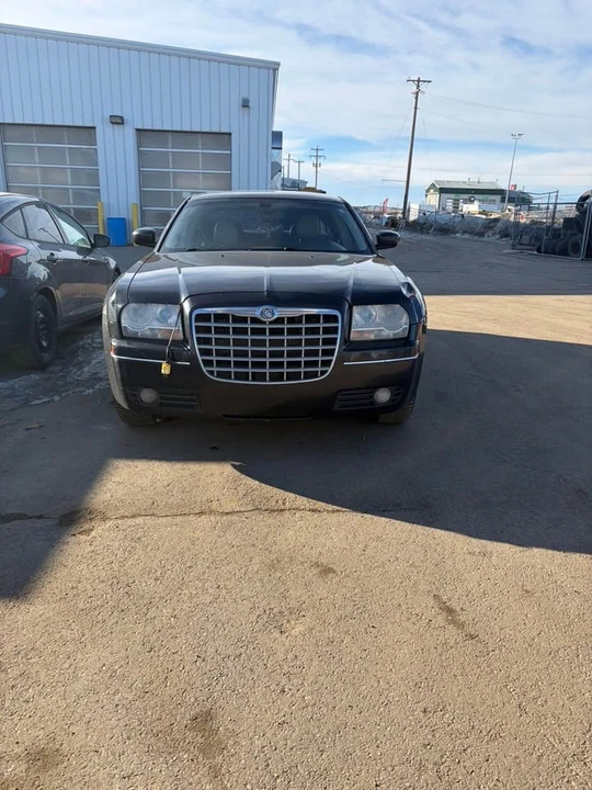 2005 Chrysler 300 (2005-2023) - Image 3 of 12