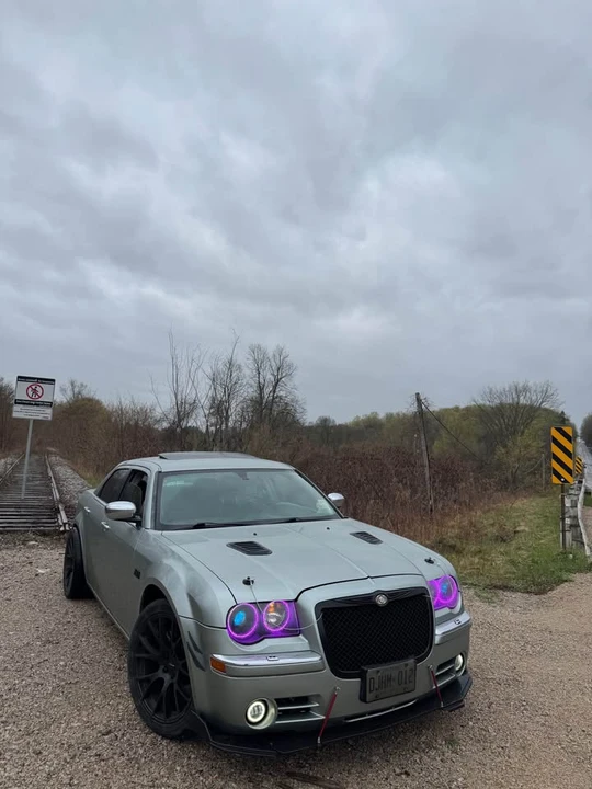 2005 Chrysler 300 (2005-2023) - Image 3 of 18