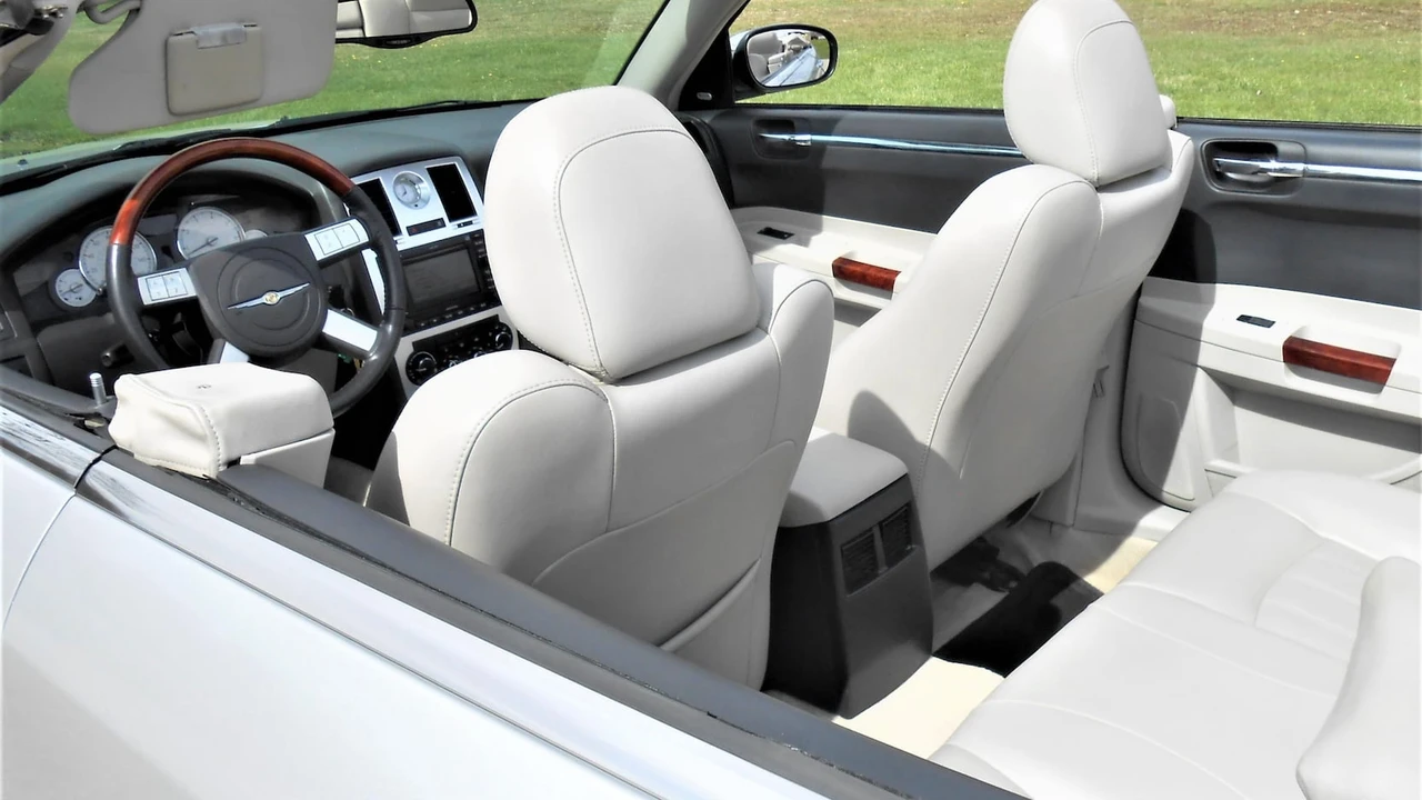 2005 Chrysler 300 (2005-2023) - Image 5 of 20