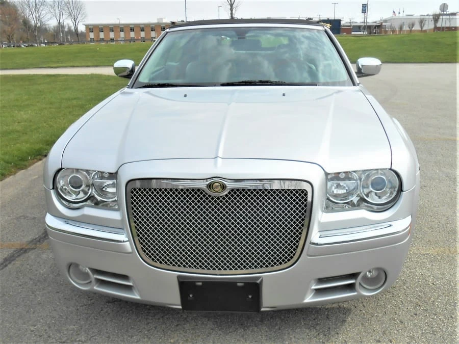 2005 Chrysler 300 (2005-2023) - Image 13 of 19
