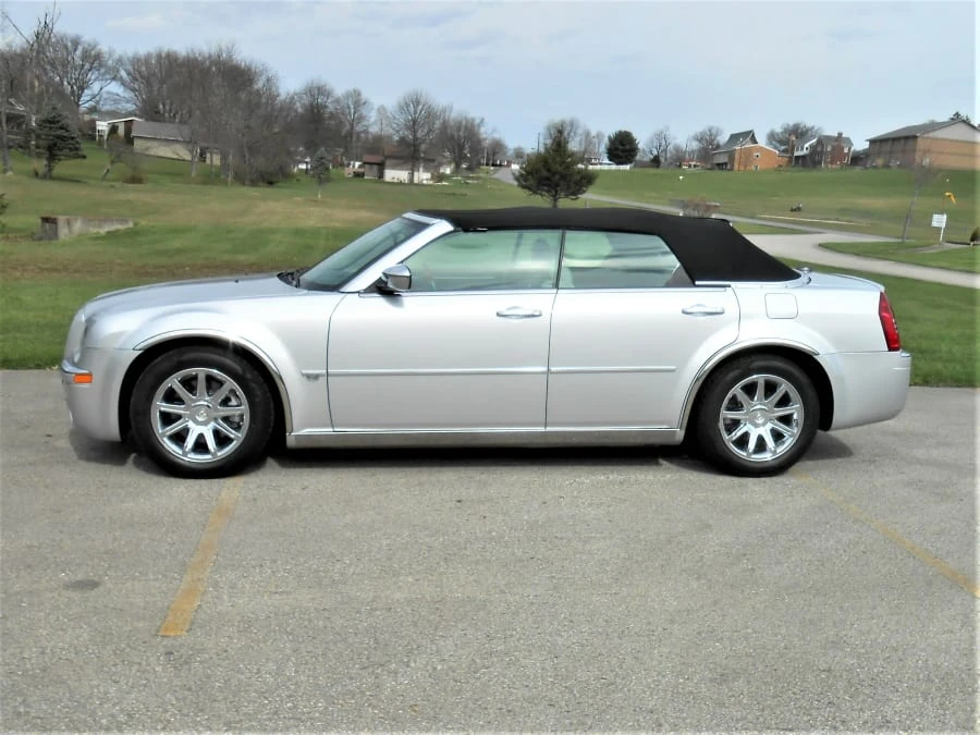 2005 Chrysler 300 (2005-2023) - Image 18 of 19