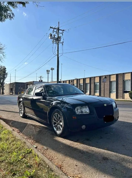 2005 Chrysler 300 (2005-2023) - Image 5 of 5