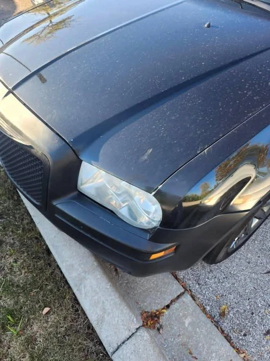 2005 Chrysler 300 (2005-2023) - Image 2 of 5
