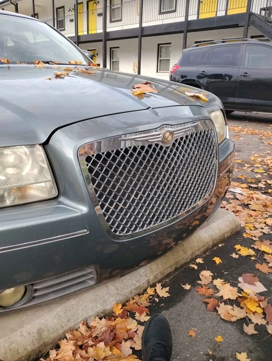 2005 Chrysler 300 (2005-2023) - Image 4 of 8