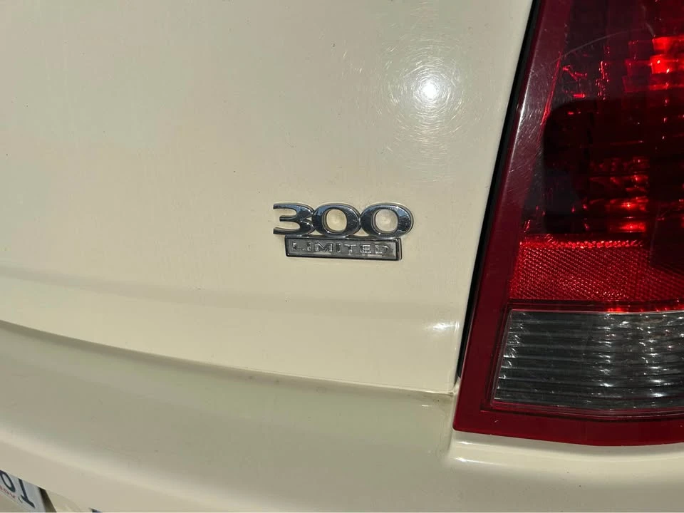 2005 Chrysler 300 (2005-2023) - Image 11 of 11