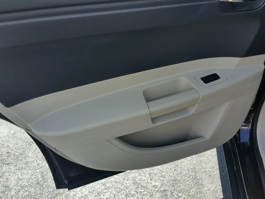 2005 Chrysler 300 (2005-2023) - Image 9 of 12