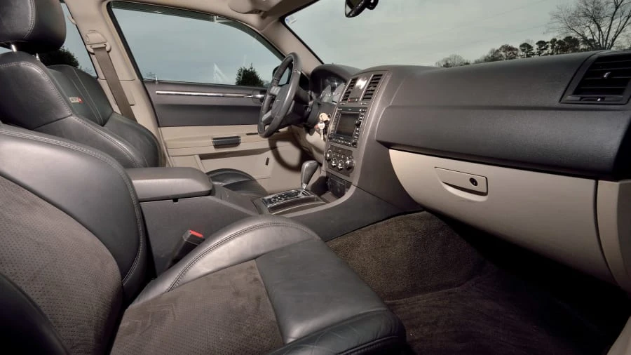 2005 Chrysler 300 (2005-2023) - Image 5 of 12