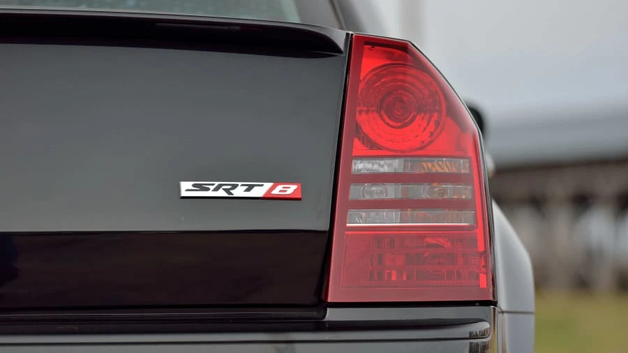 2005 Chrysler 300 (2005-2023) - Image 11 of 12