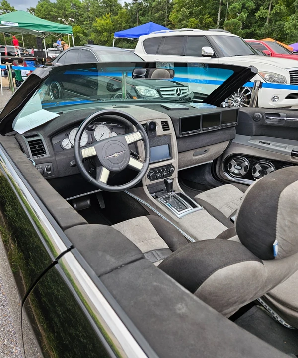2005 Chrysler - Image 9 of 23