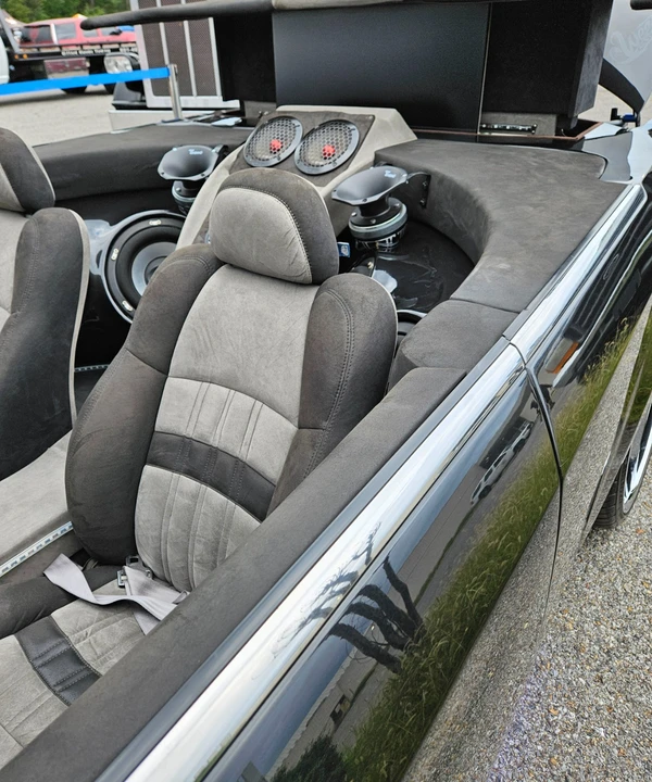 2005 Chrysler - Image 10 of 23