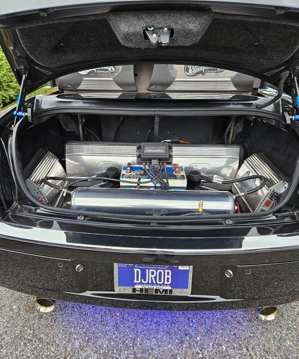 2005 Chrysler - Image 18 of 23