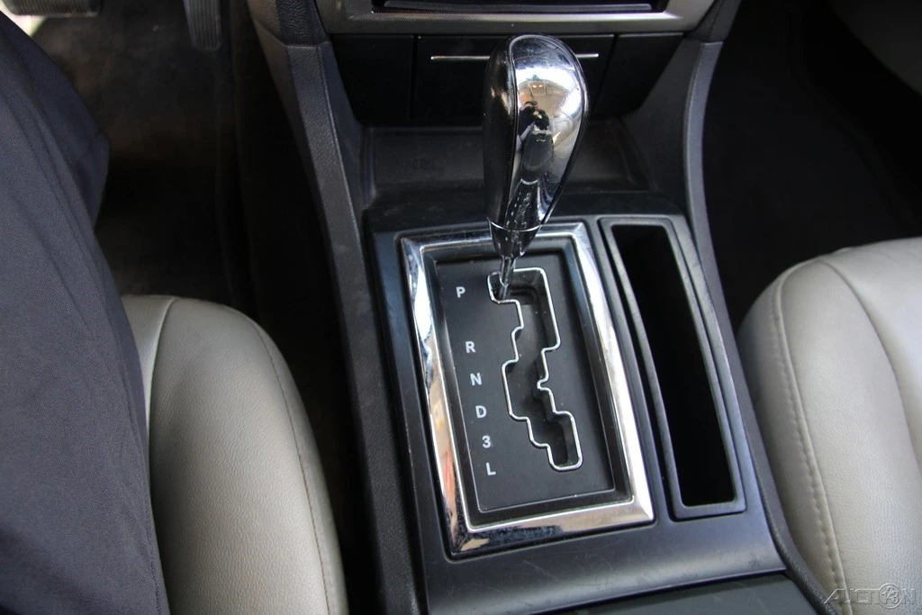 2005 Chrysler 300 (2005-2023) - Image 19 of 24