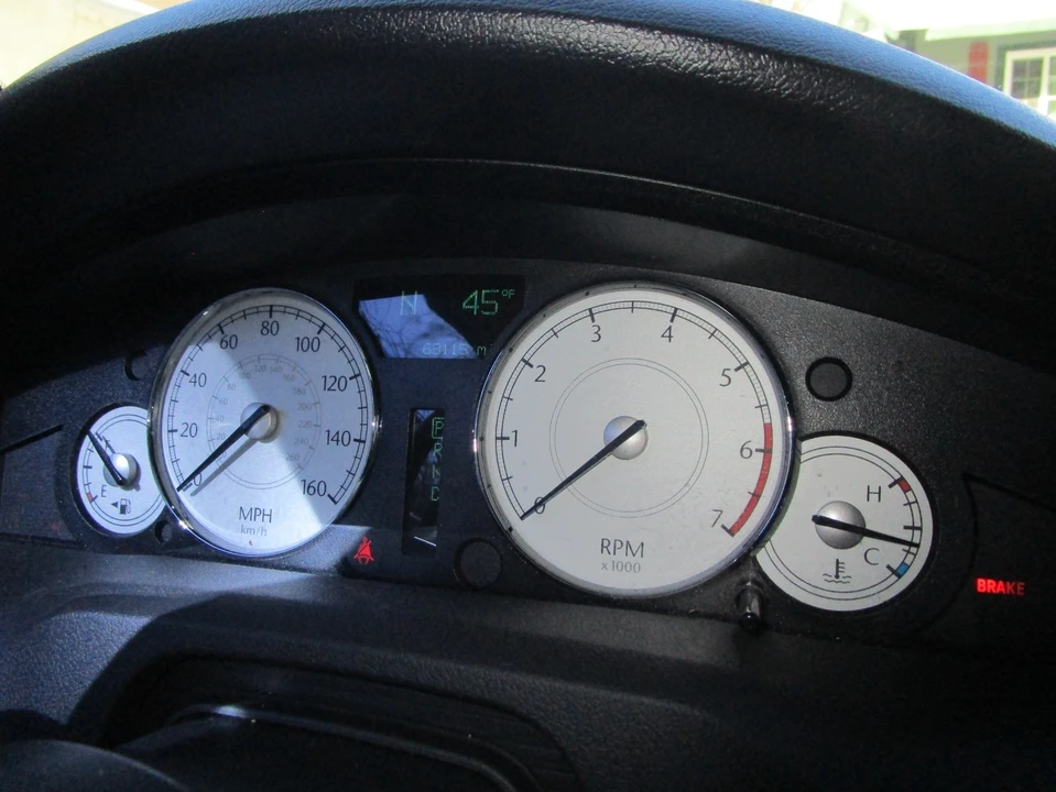 2005 Chrysler 300 (2005-2023) - Image 10 of 13