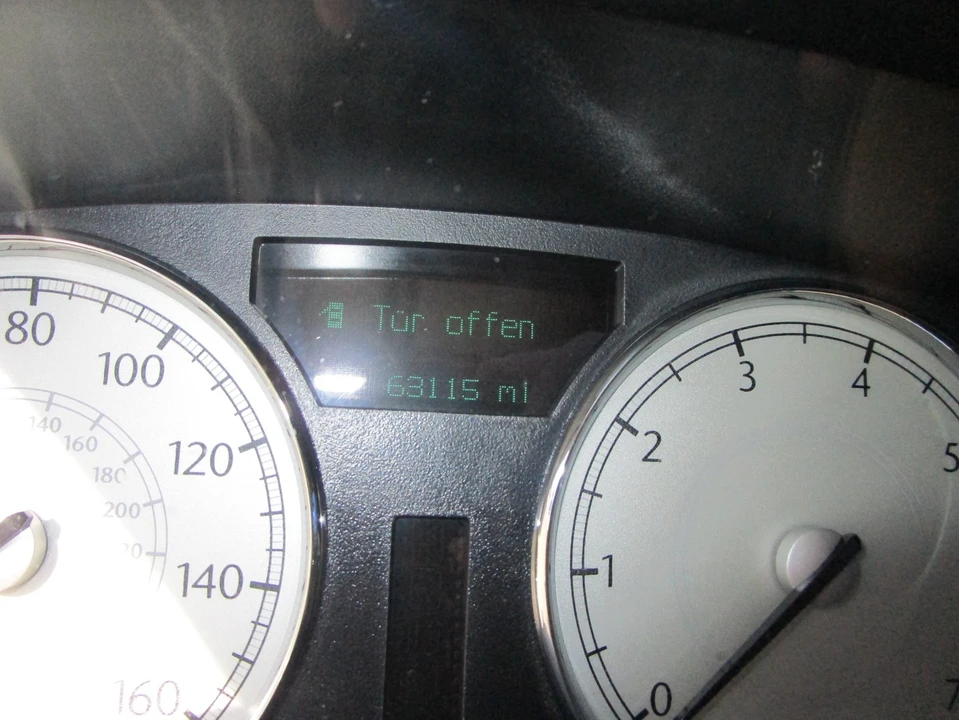 2005 Chrysler 300 (2005-2023) - Image 9 of 13