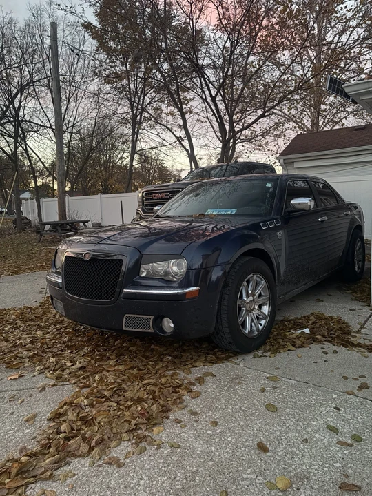 2005 Chrysler 300 (2005-2023) - Image 4 of 8
