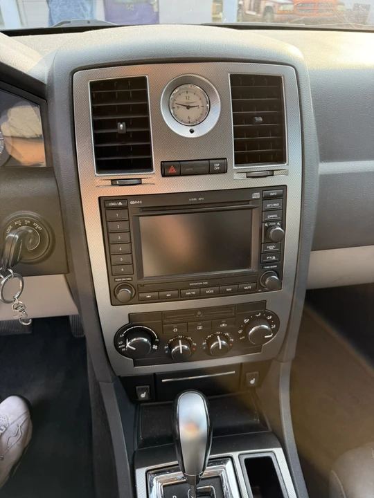2005 Chrysler 300 (2005-2023) - Image 21 of 28