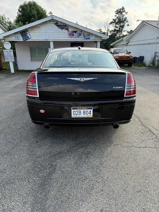 2005 Chrysler 300 (2005-2023) - Image 13 of 28