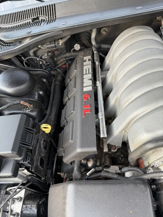 2005 Chrysler 300 (2005-2023) - Image 15 of 28
