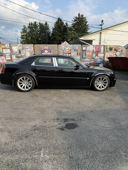 2005 Chrysler 300 (2005-2023) - Image 12 of 28