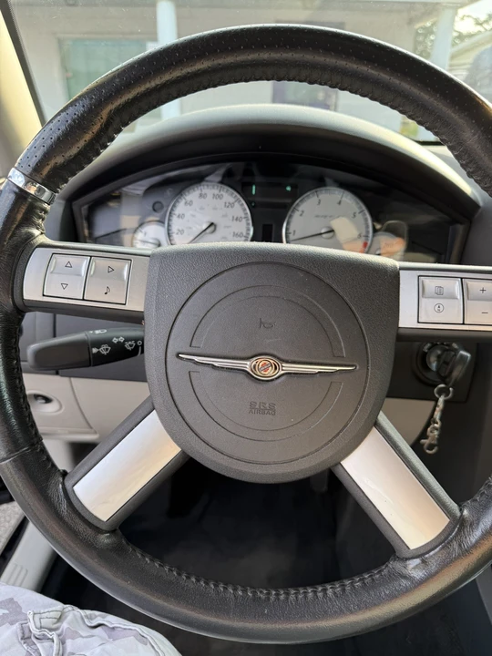 2005 Chrysler 300 (2005-2023) - Image 23 of 28