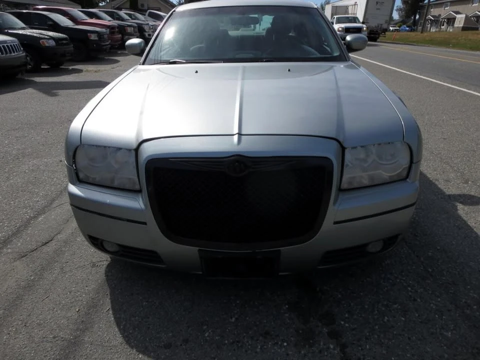2005 Chrysler 300 (2005-2023) - Image 6 of 14