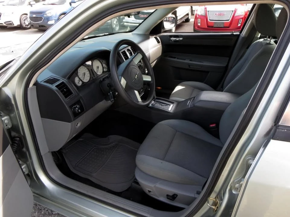 2005 Chrysler 300 (2005-2023) - Image 7 of 14