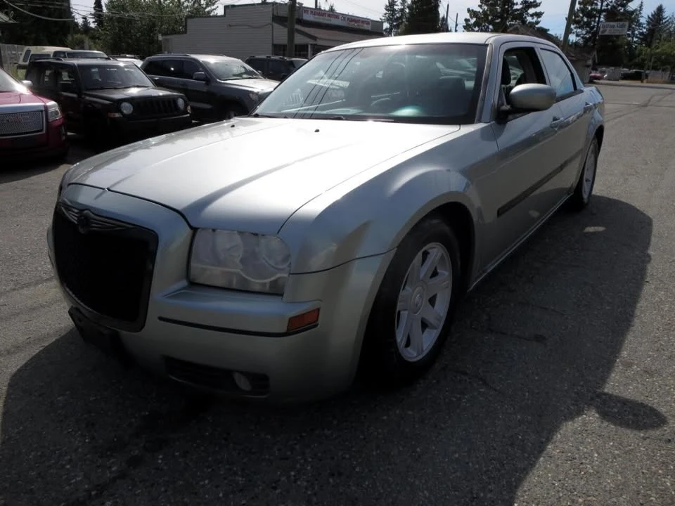 2005 Chrysler 300 (2005-2023) - Image 5 of 14