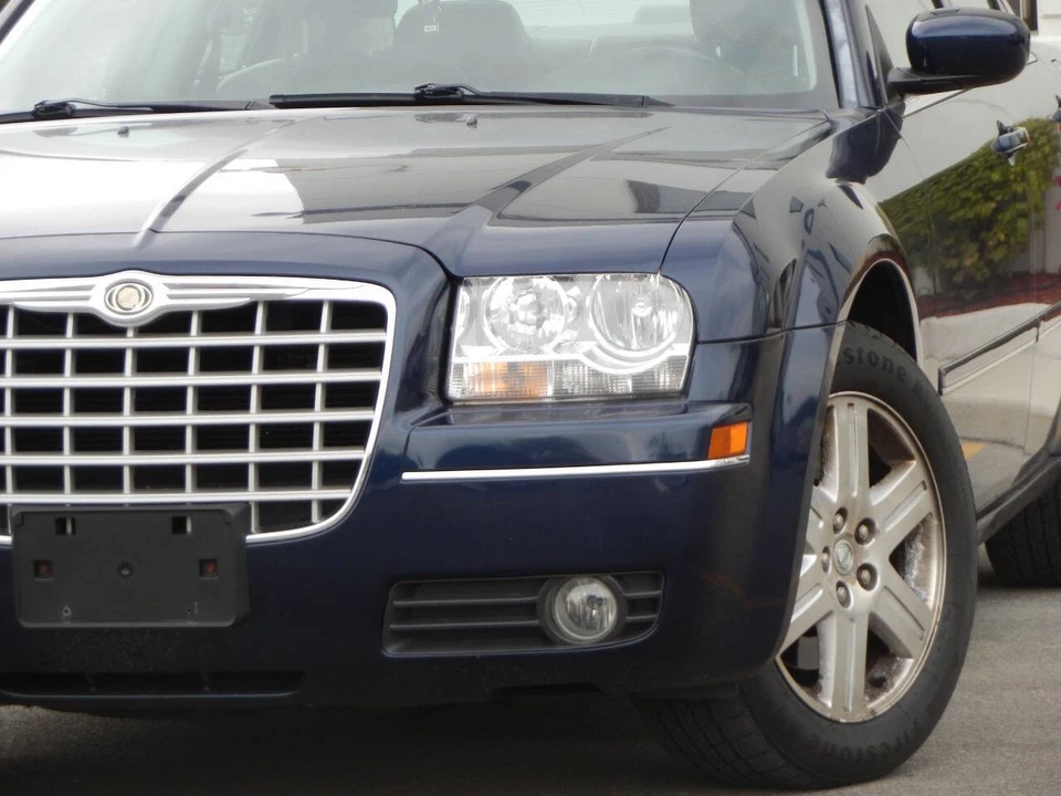 2005 Chrysler 300 (2005-2023) - Image 4 of 12