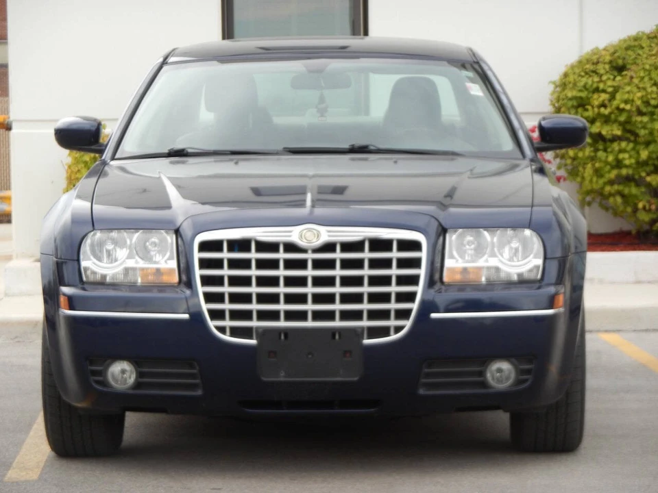2005 Chrysler 300 (2005-2023) - Image 7 of 12